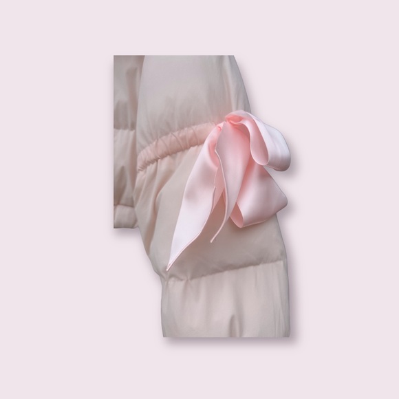 Selkie - ‘The Castle Pink Marshmallow Puffer’ - Picture 5 of 6